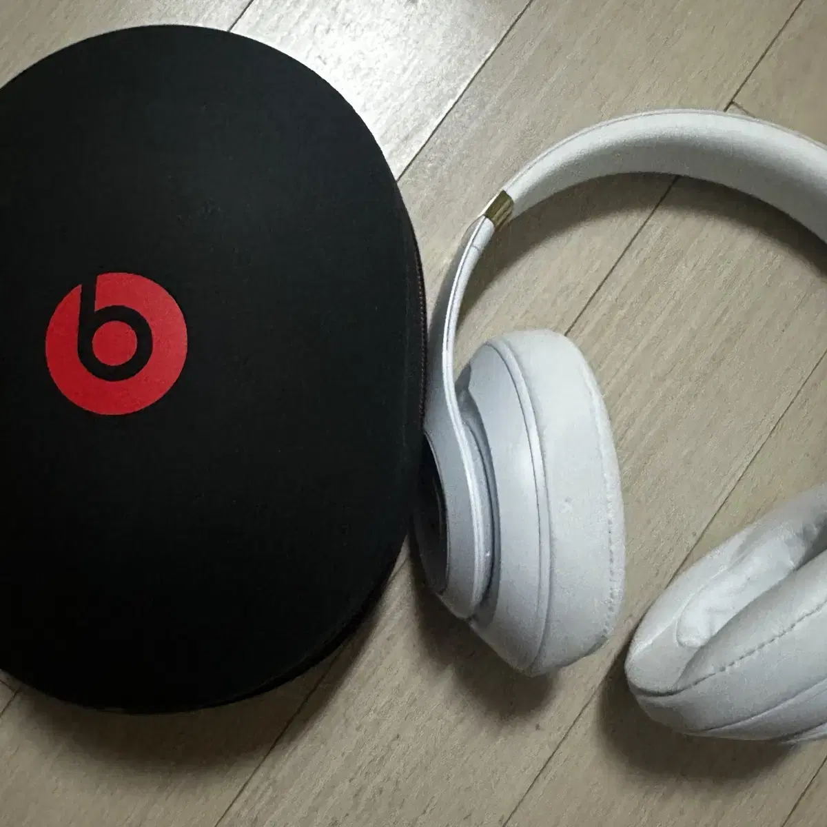 Beats Studio3 Wireless 헤드폰 화이트